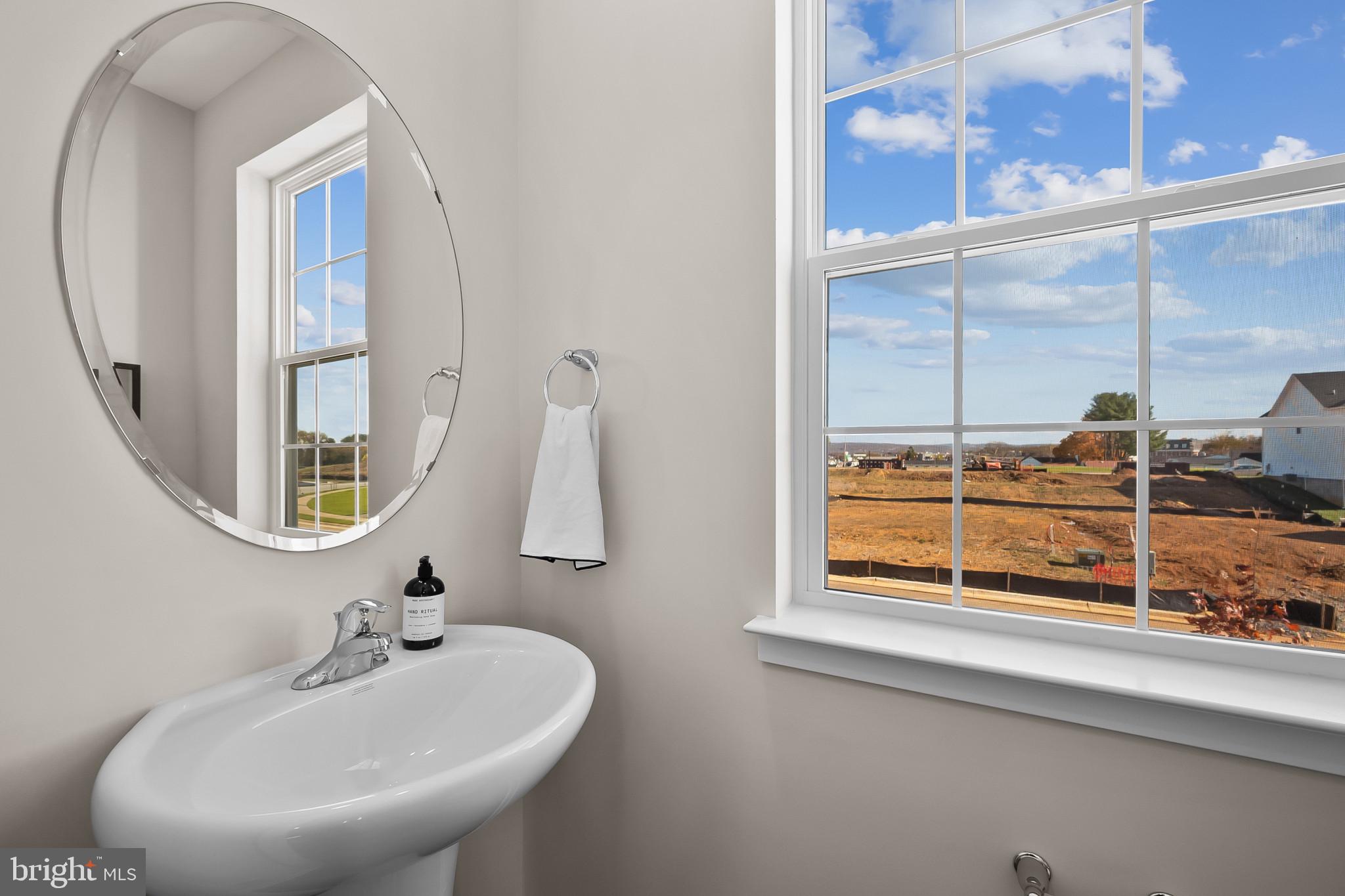 RIVERPOINTE - Residential