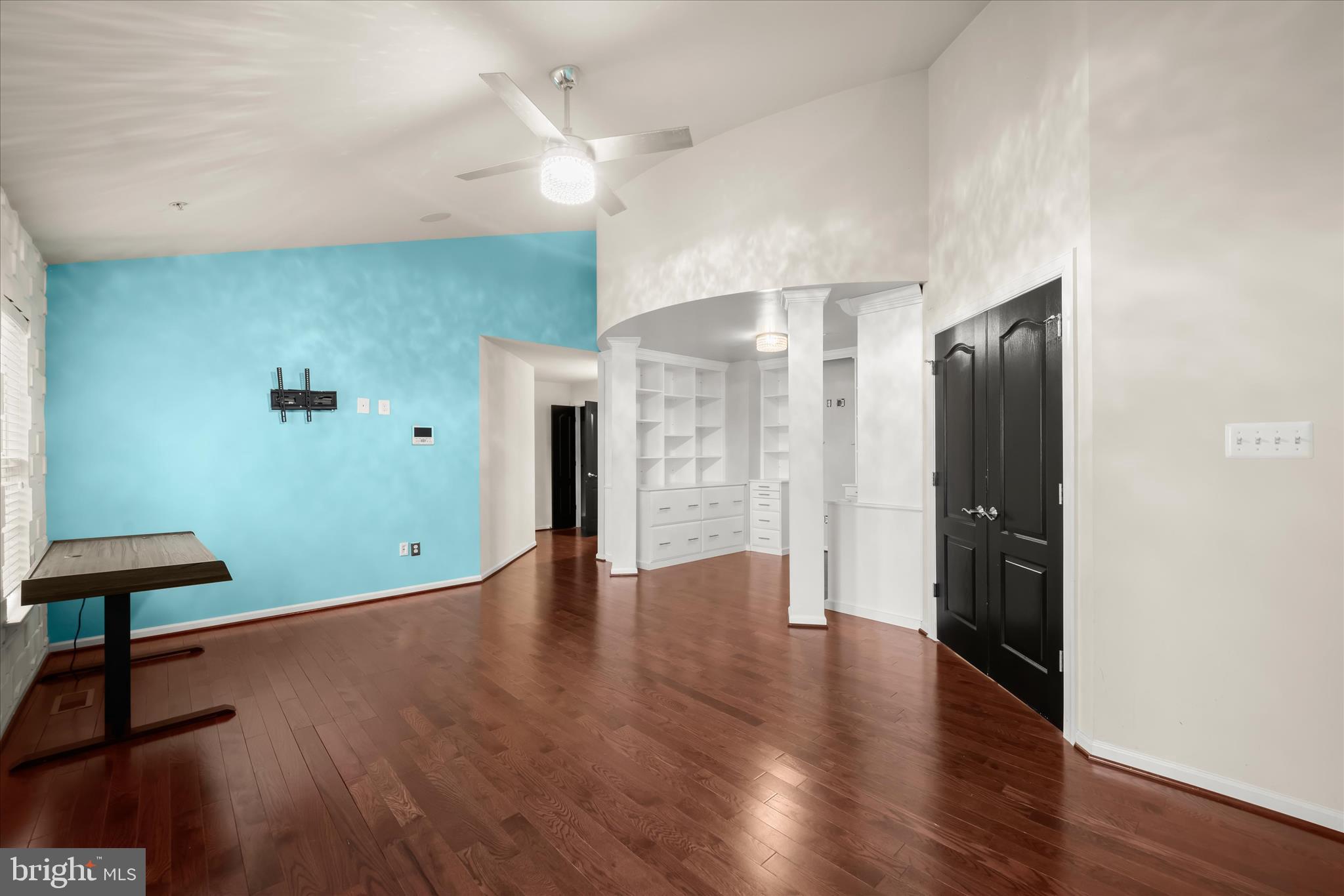 SAVANNAH VILLAGE - Residential