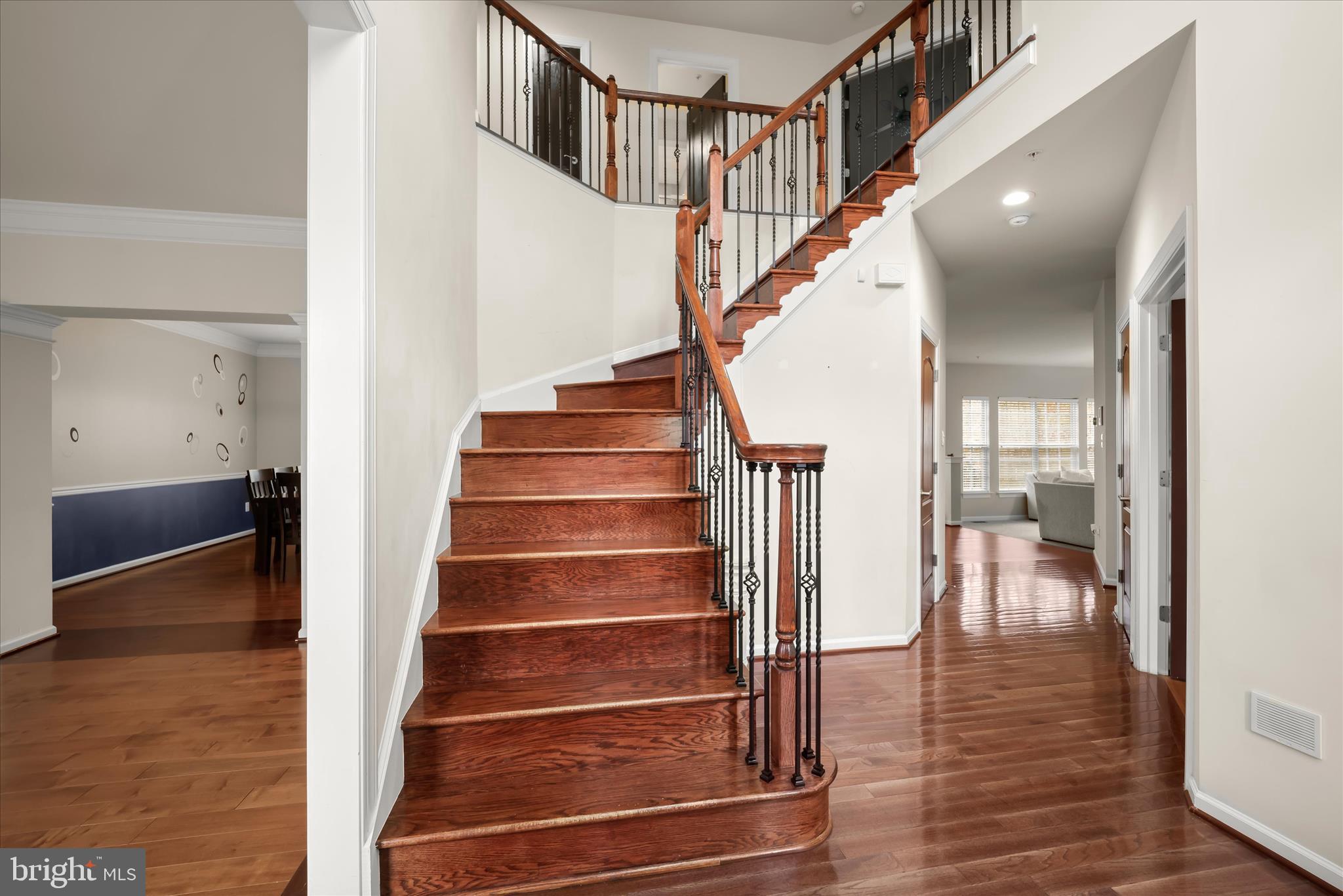 SAVANNAH VILLAGE - Residential