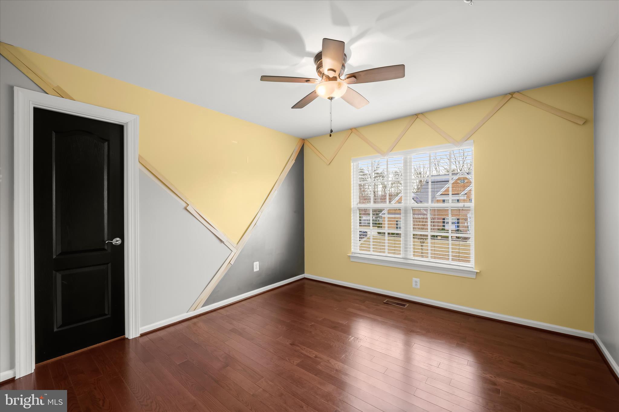 SAVANNAH VILLAGE - Residential