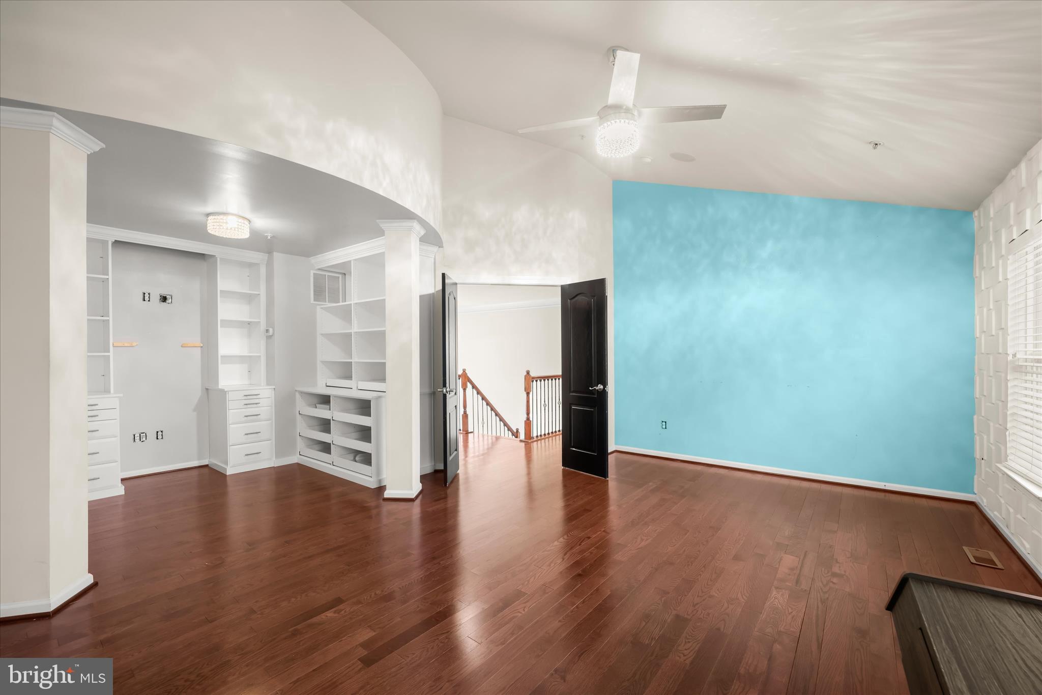 SAVANNAH VILLAGE - Residential