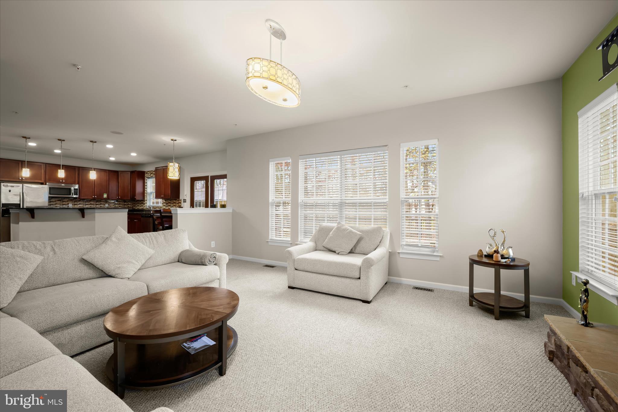 SAVANNAH VILLAGE - Residential