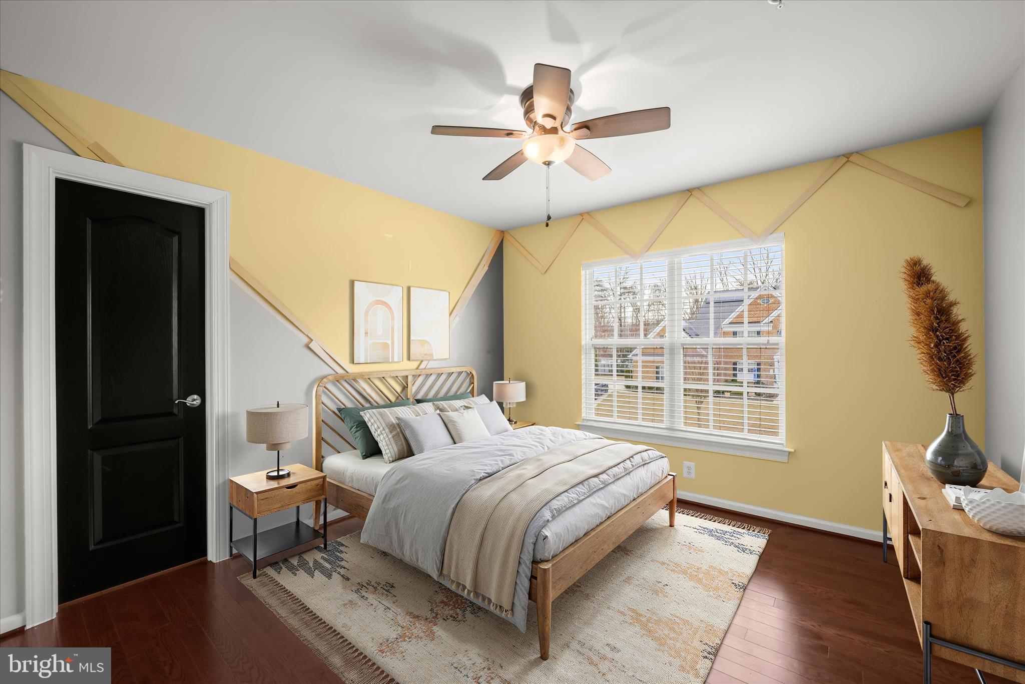 SAVANNAH VILLAGE - Residential