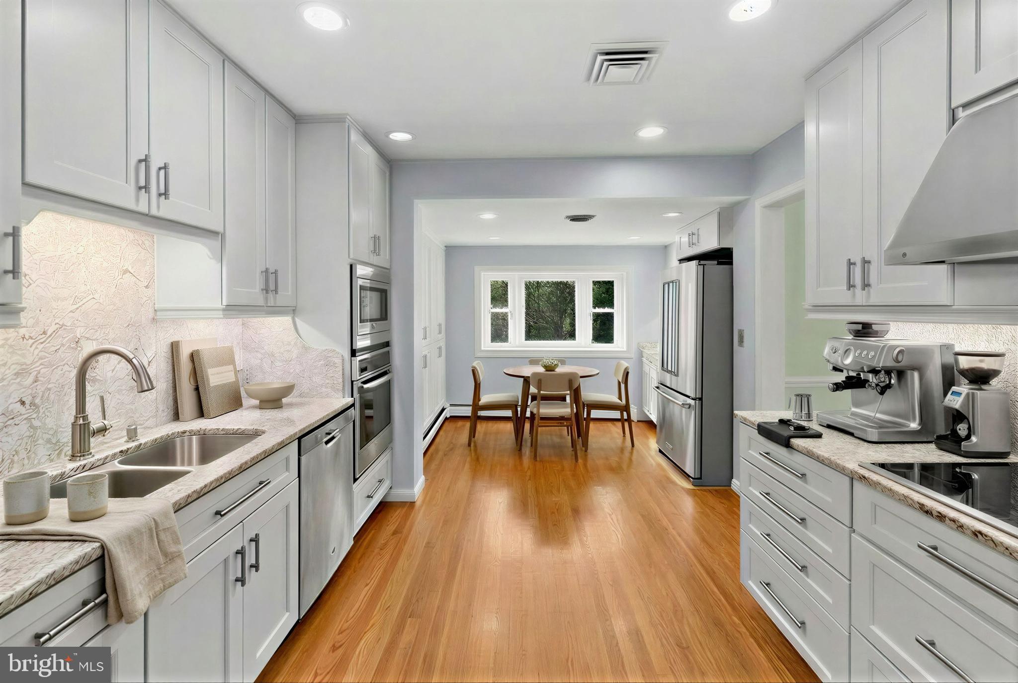 WINDHAM MANOR - Residential