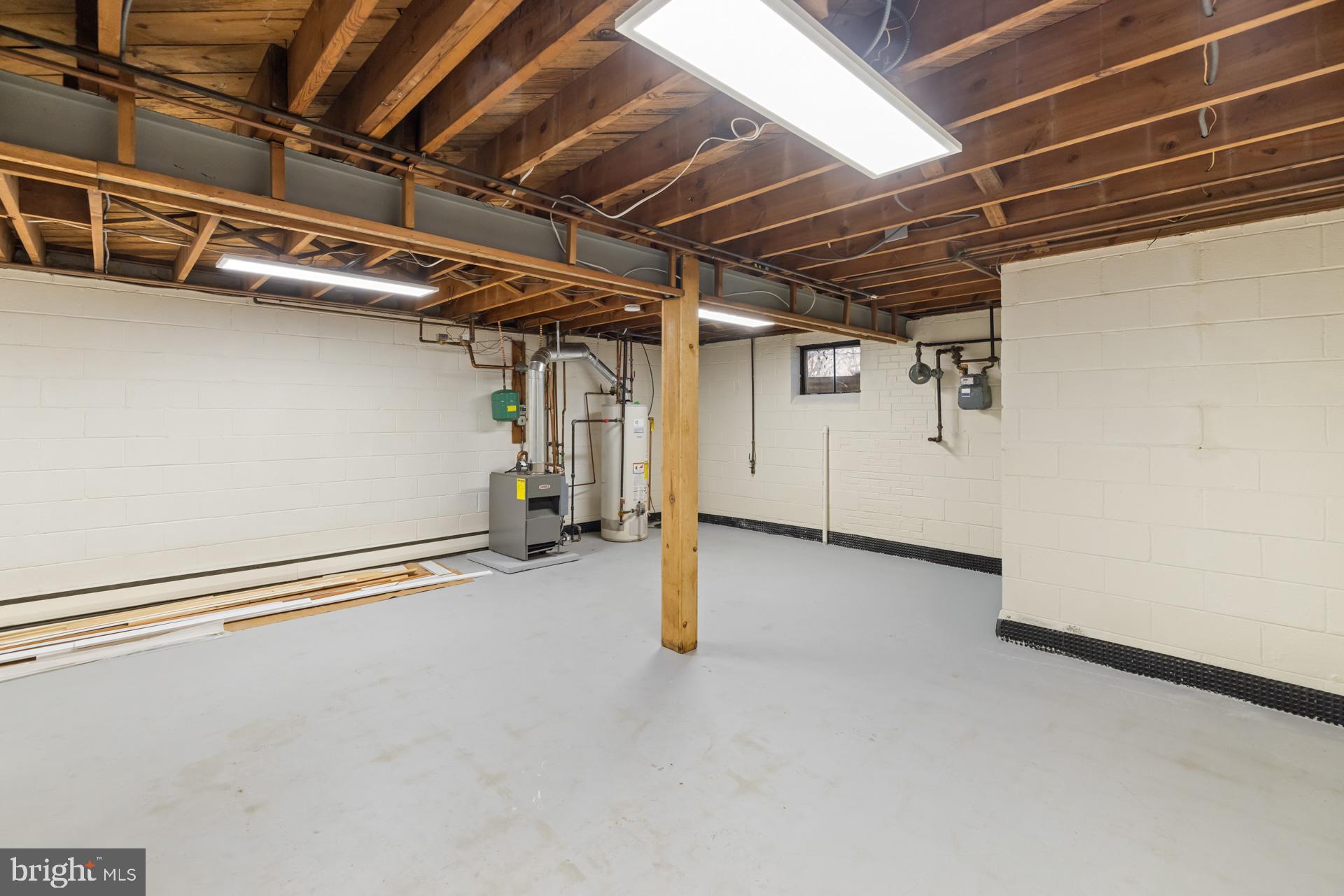 WINDHAM MANOR - Residential