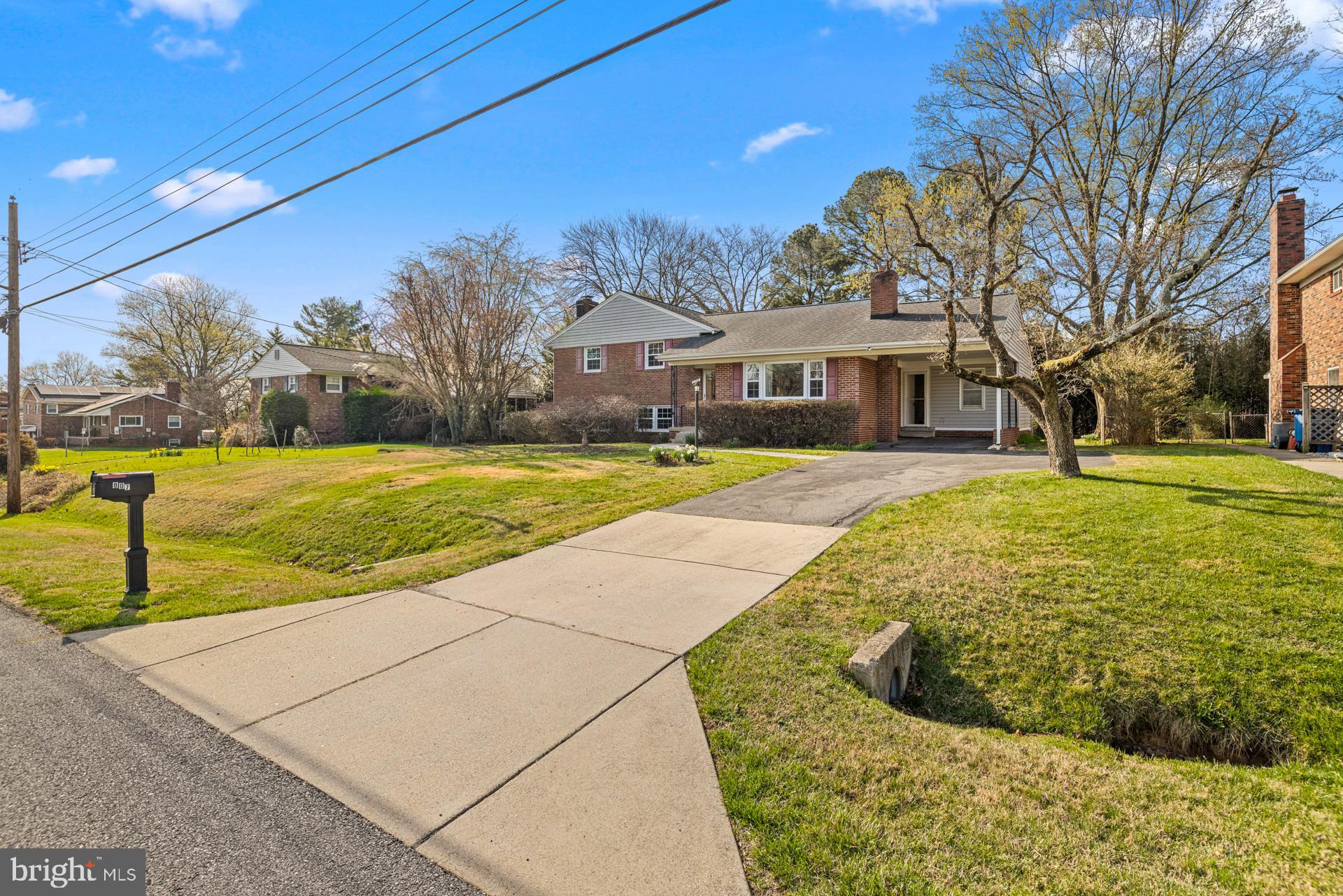 WINDHAM MANOR - Residential