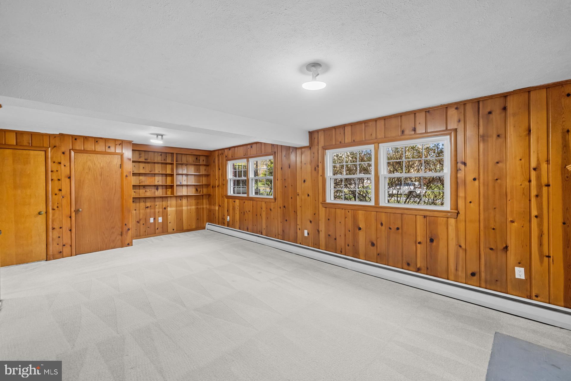 WINDHAM MANOR - Residential