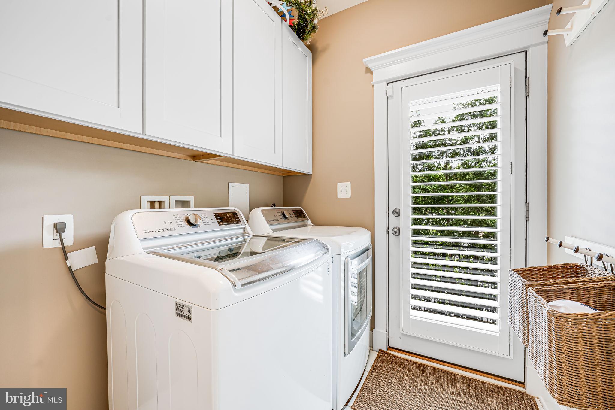 LYON VILLAGE - Residential