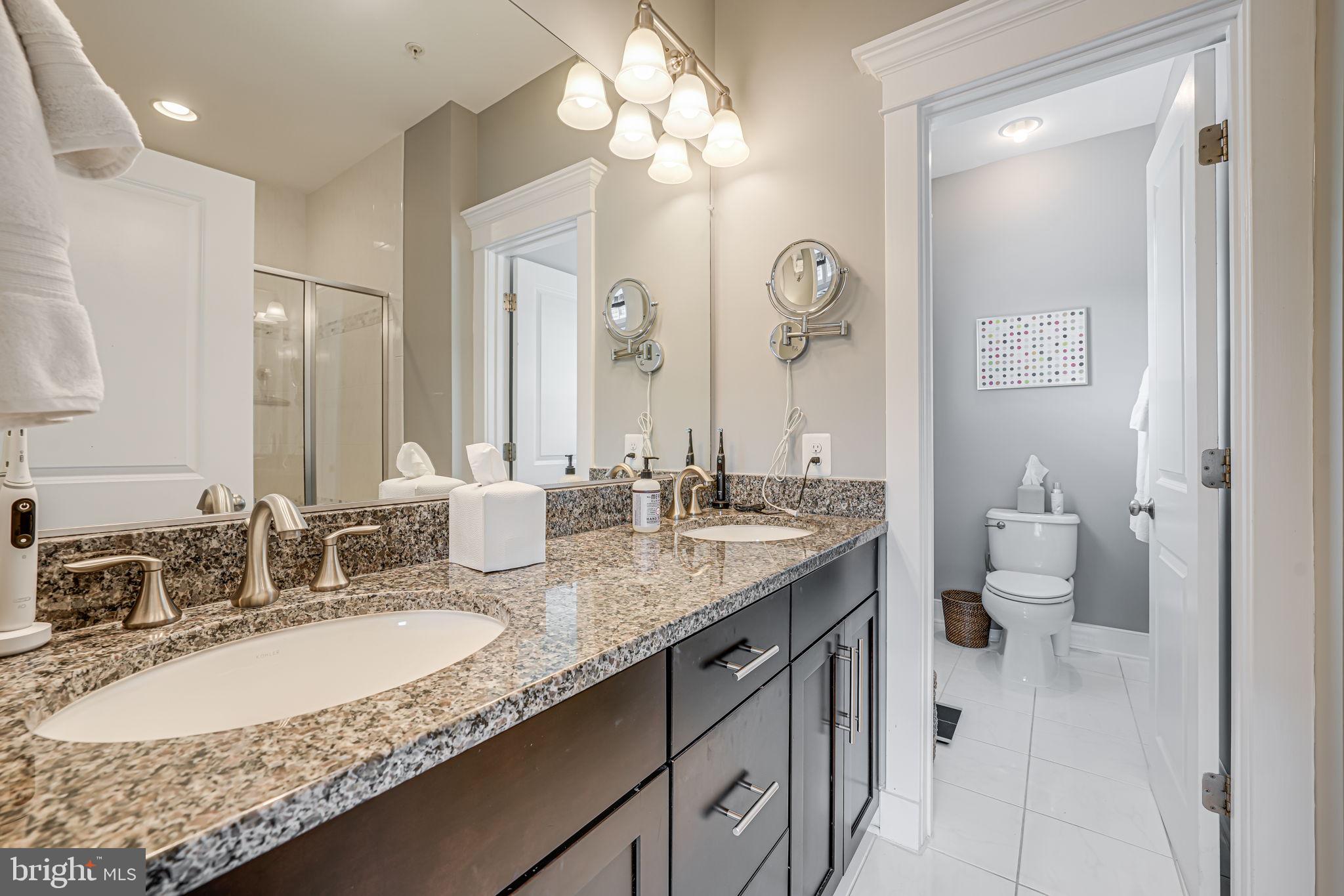 LYON VILLAGE - Residential