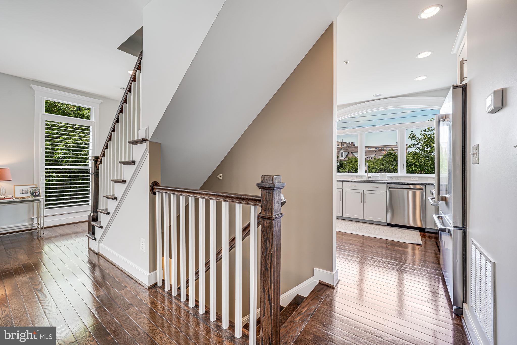 LYON VILLAGE - Residential