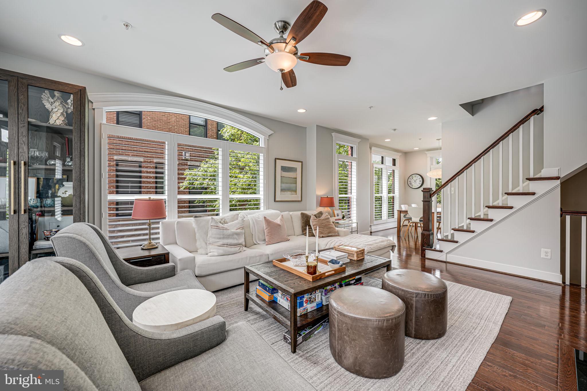 LYON VILLAGE - Residential