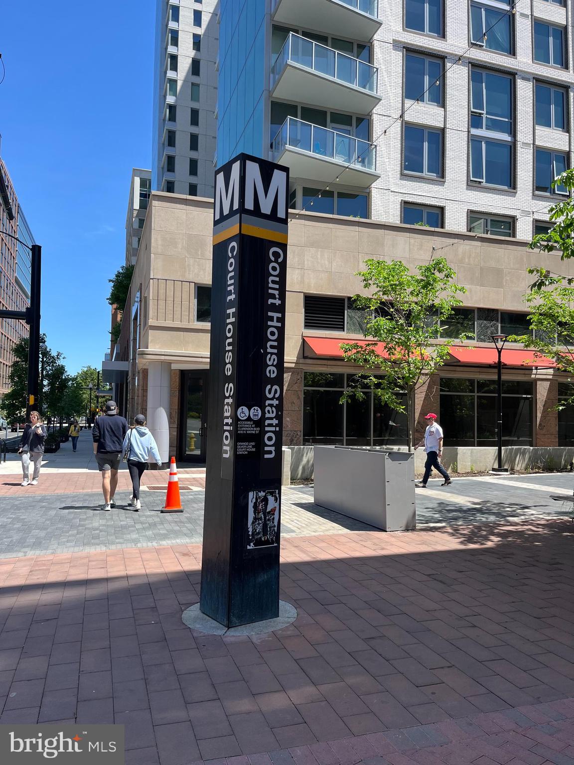 LYON VILLAGE - Residential