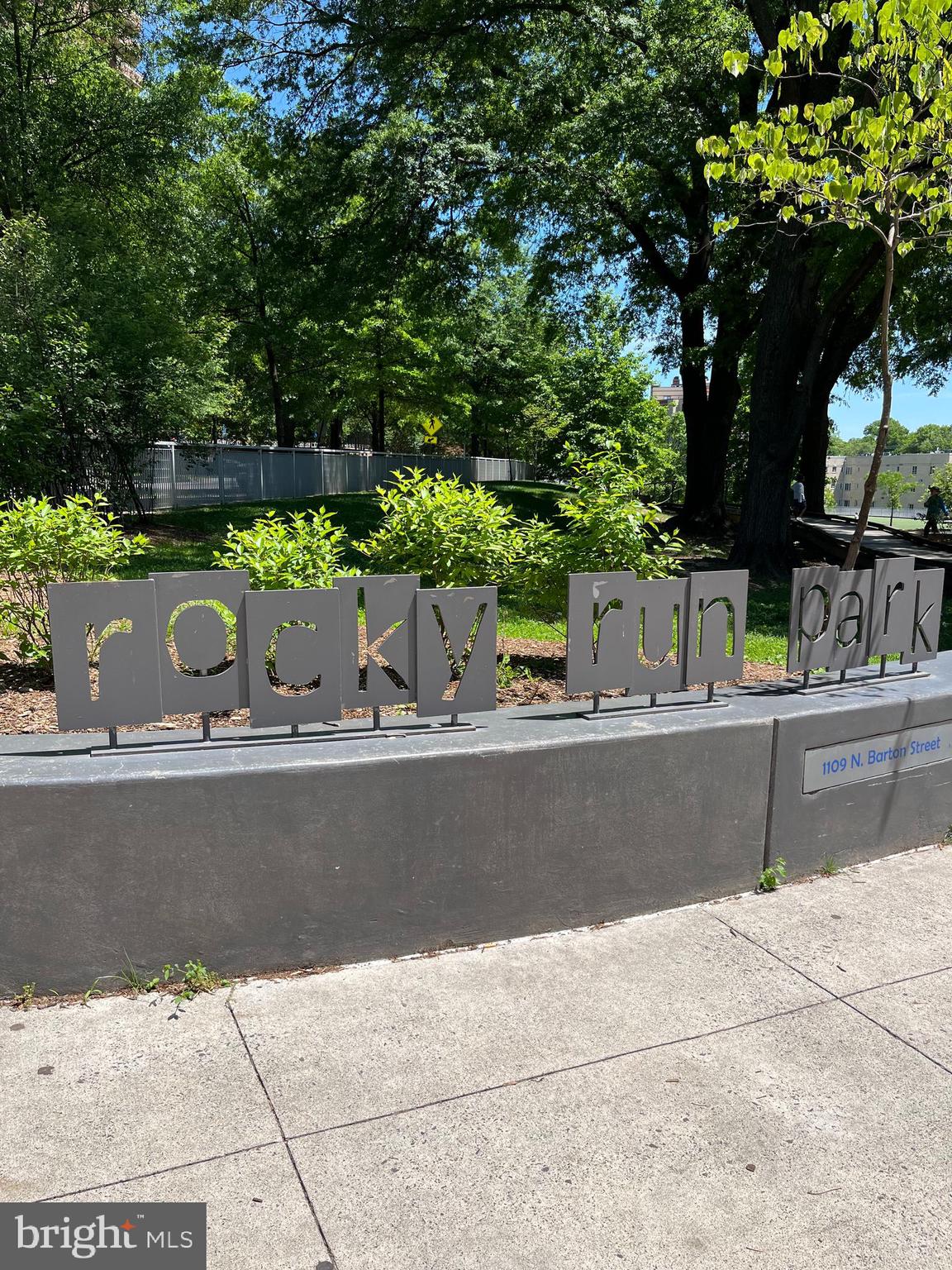 LYON VILLAGE - Residential