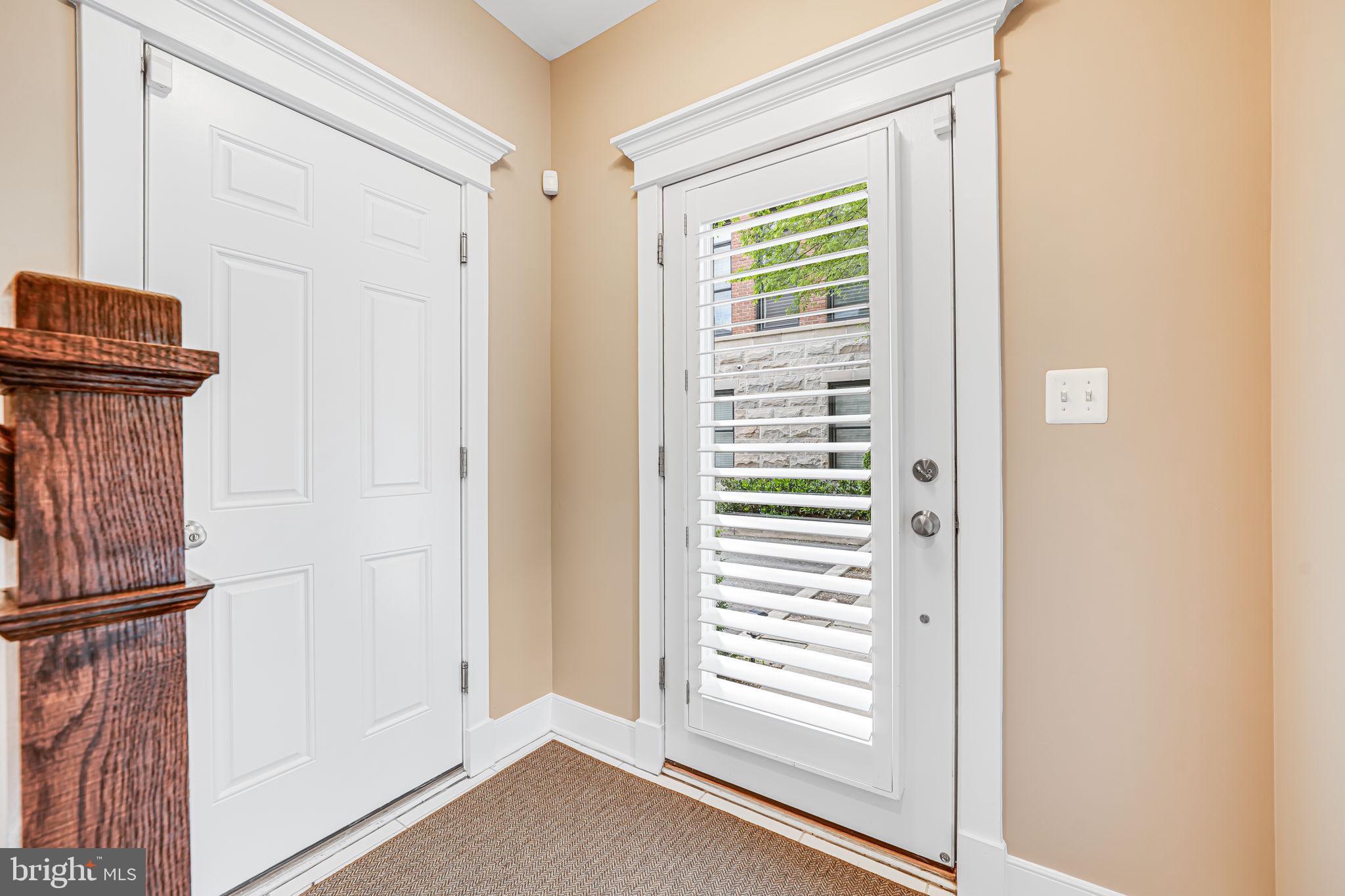 LYON VILLAGE - Residential