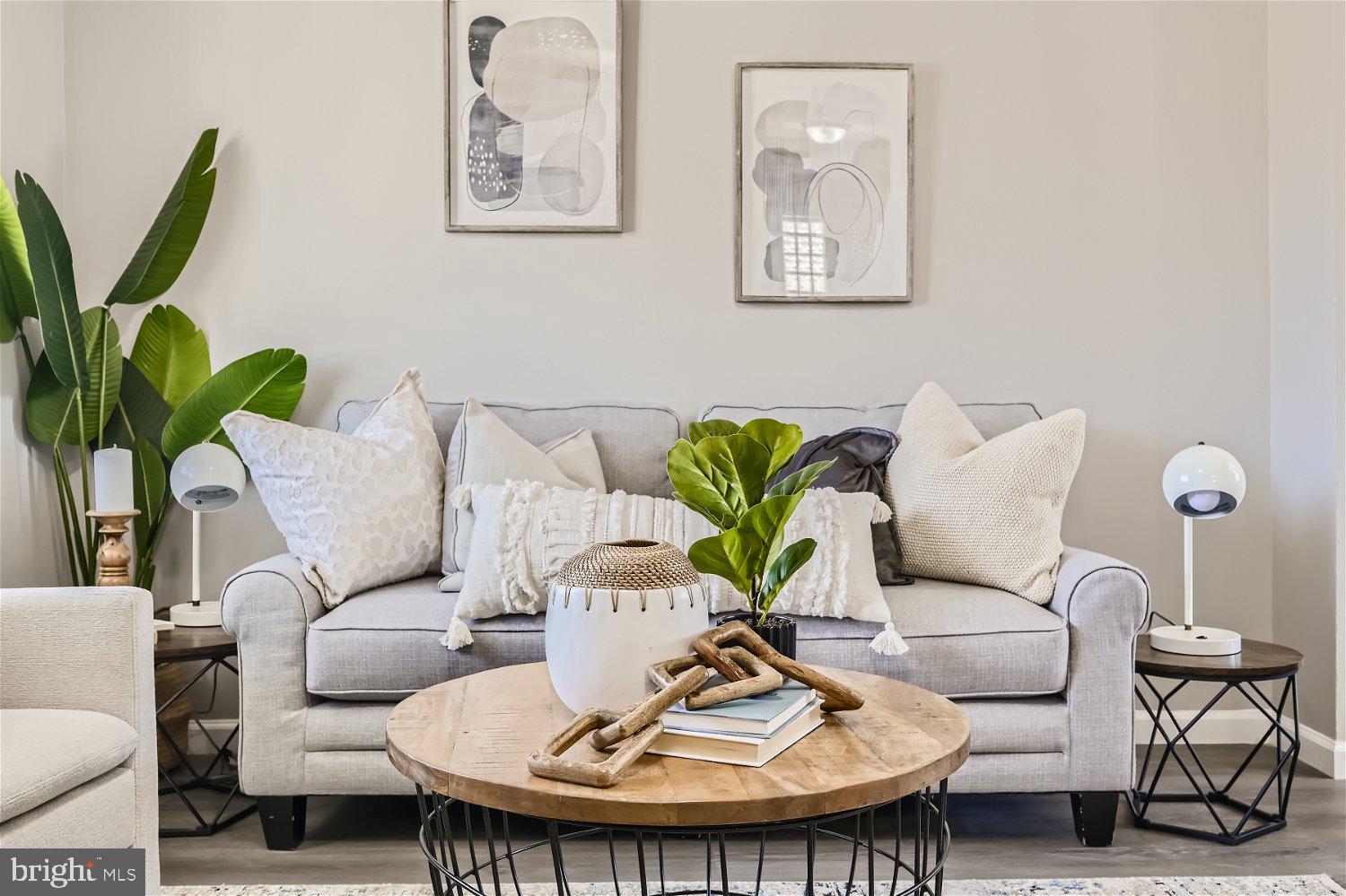 ELMWOOD - Residential