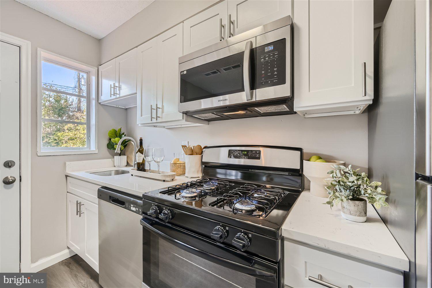 ELMWOOD - Residential