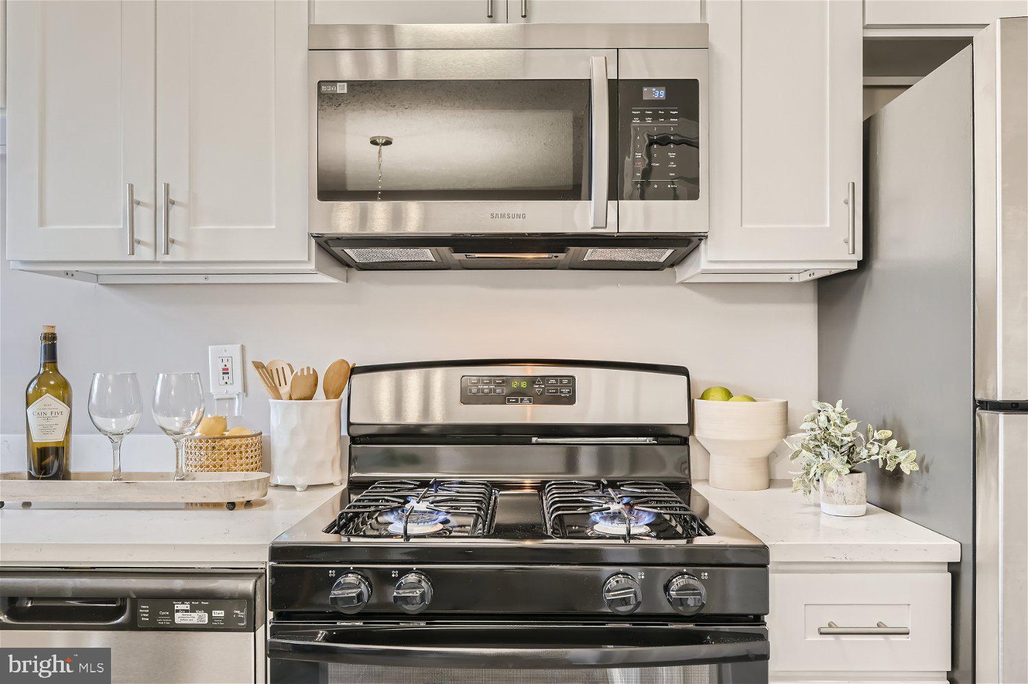 ELMWOOD - Residential