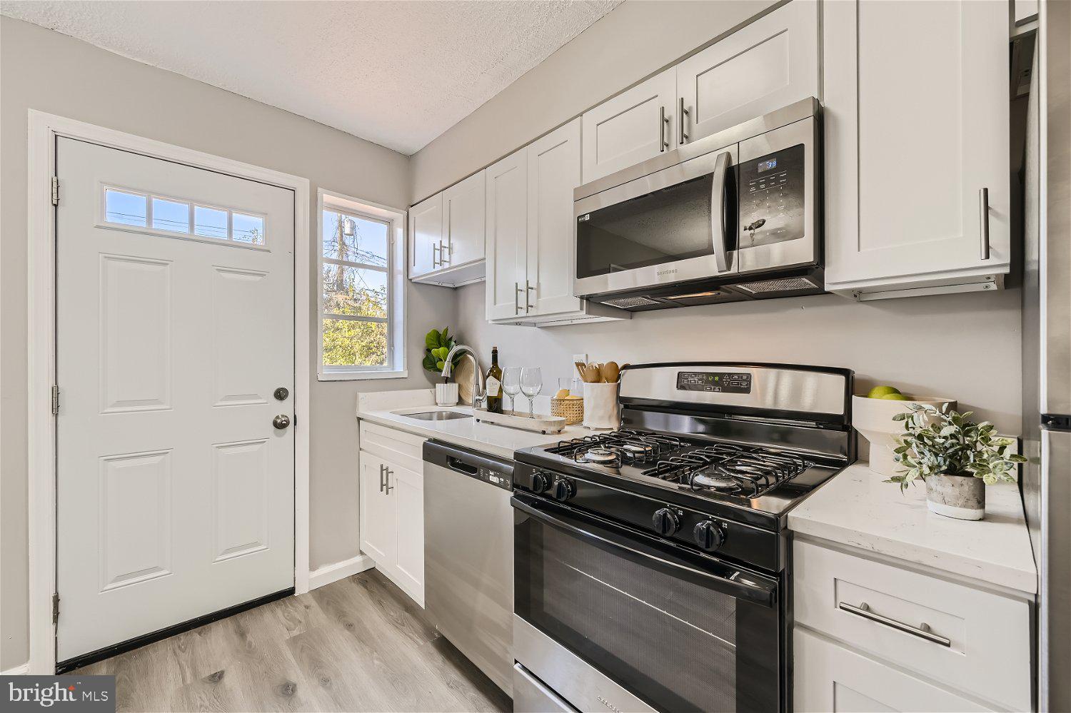 ELMWOOD - Residential