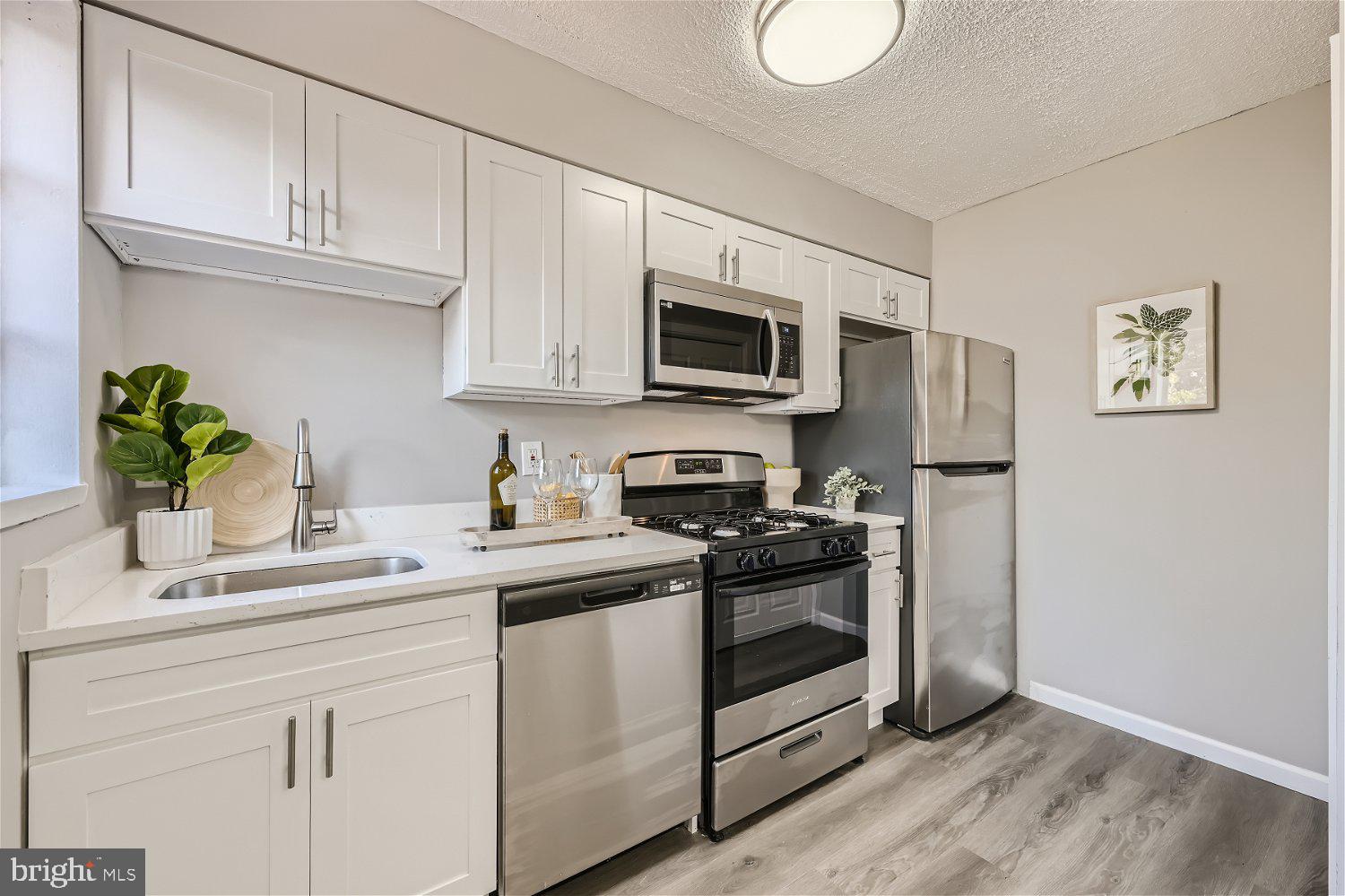 ELMWOOD - Residential