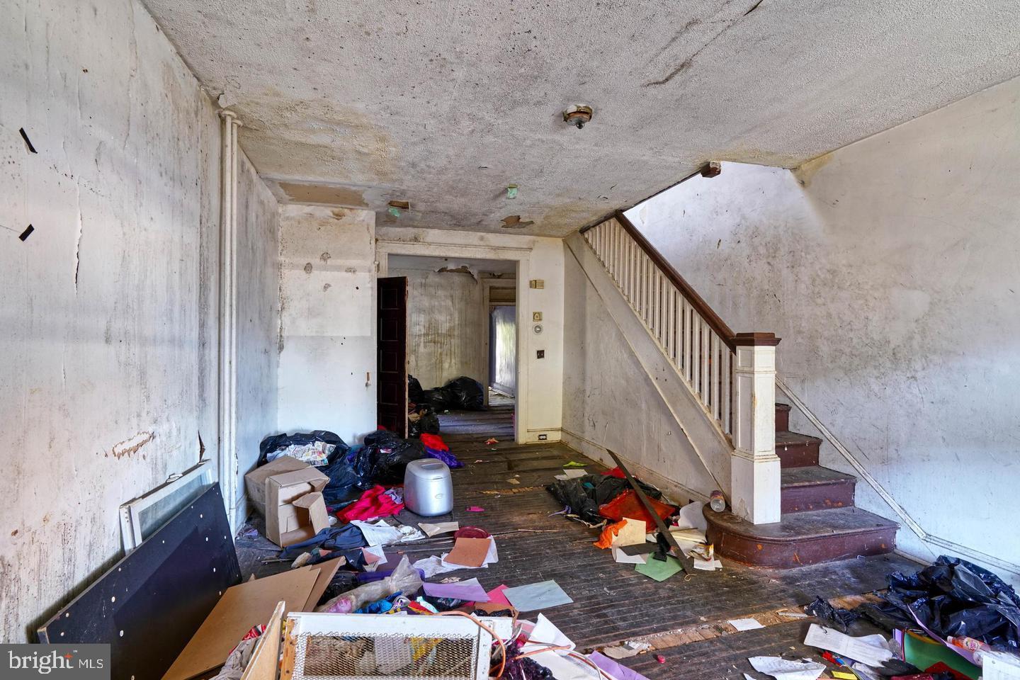 EAST BALTIMORE MIDWAY - Residential