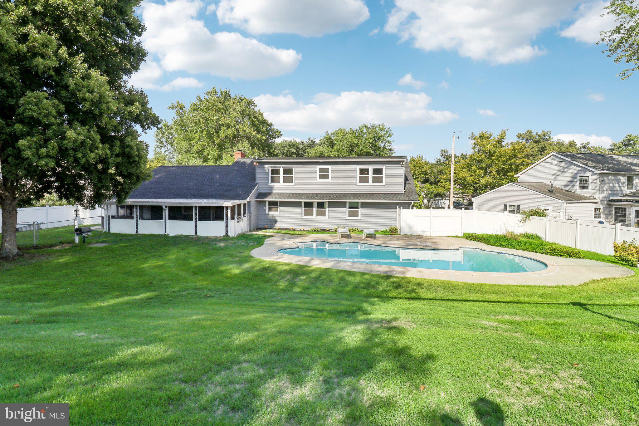 SOMERSET AT BELAIR - Residential