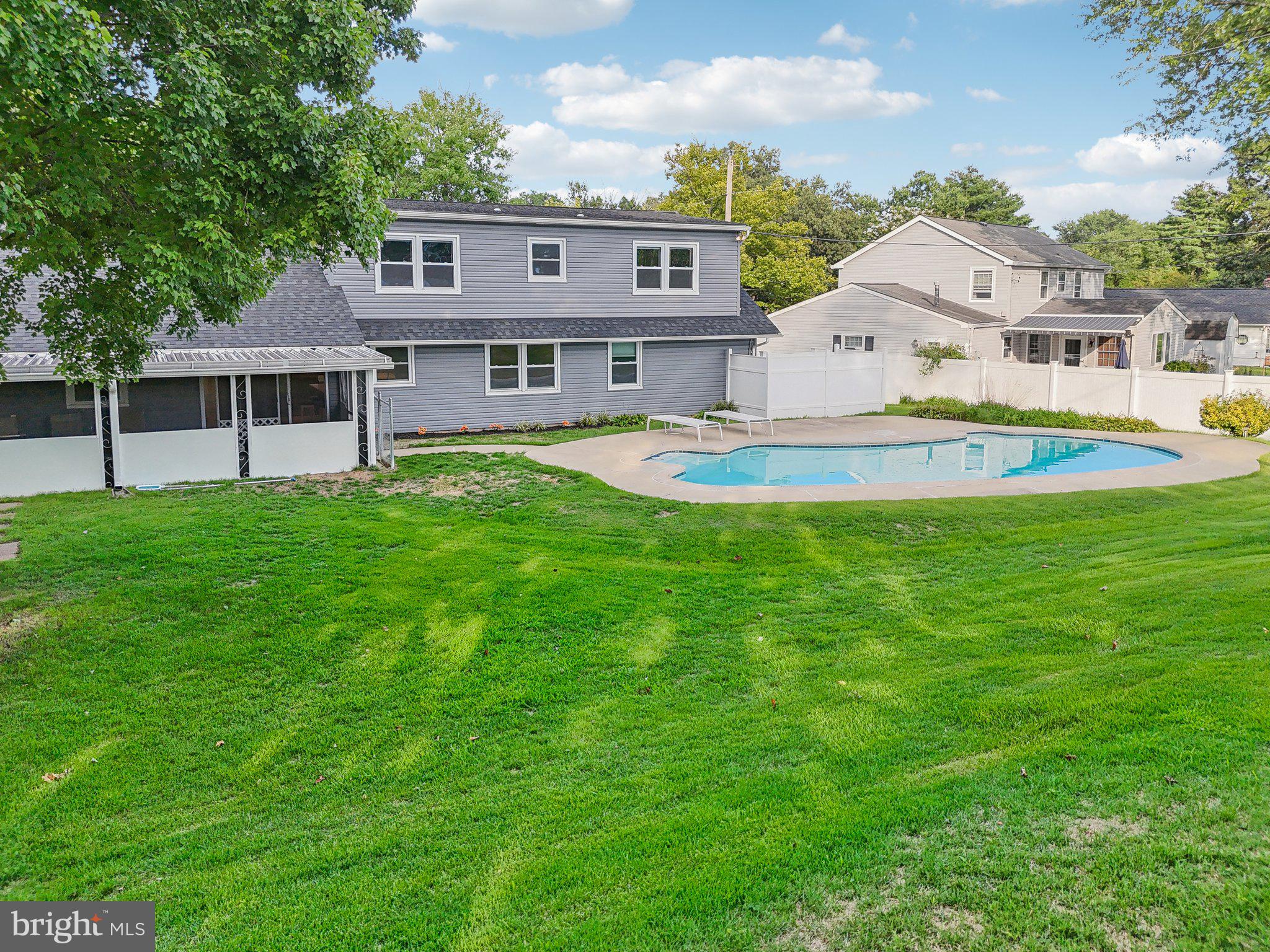 SOMERSET AT BELAIR - Residential