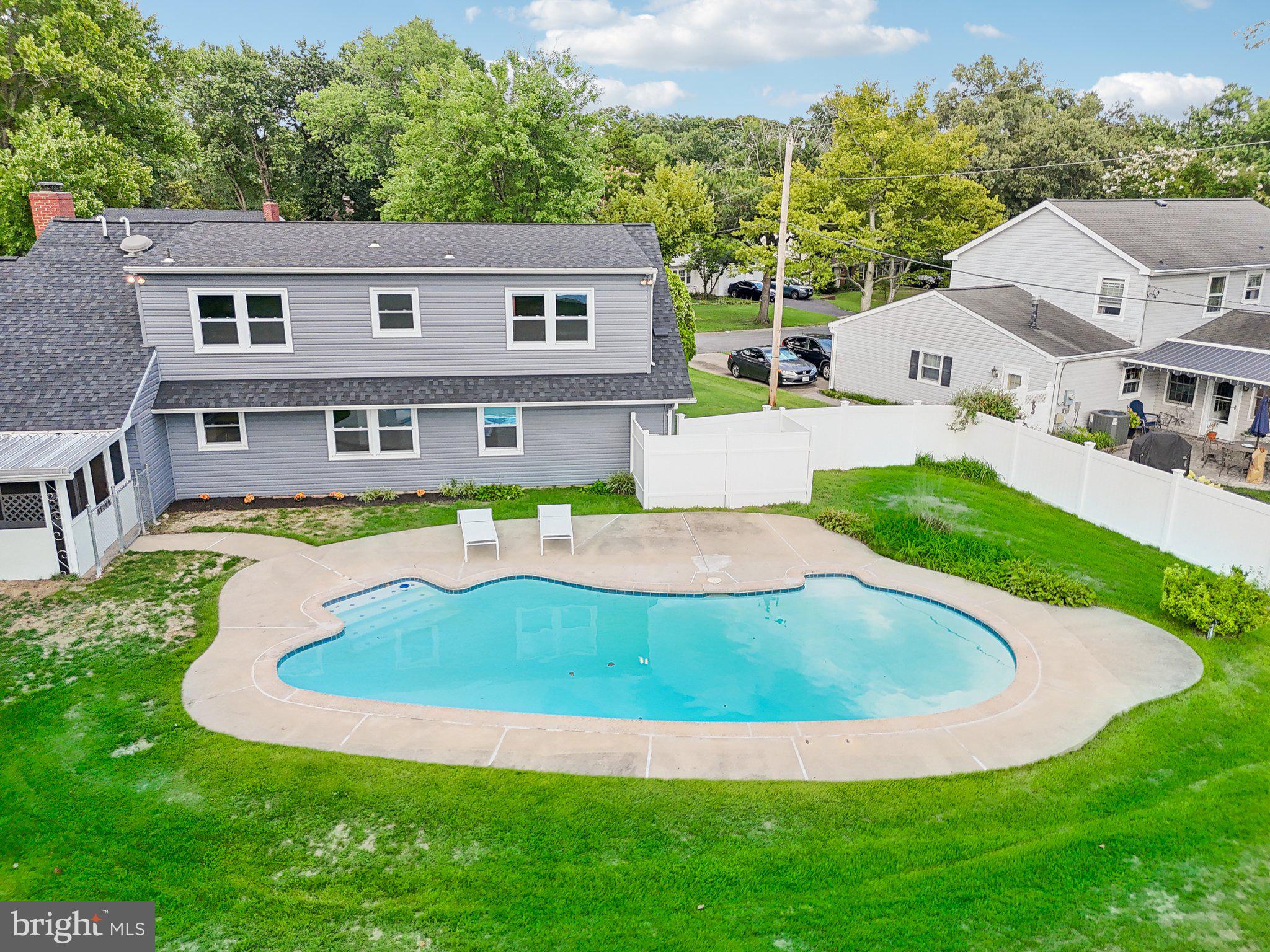 SOMERSET AT BELAIR - Residential