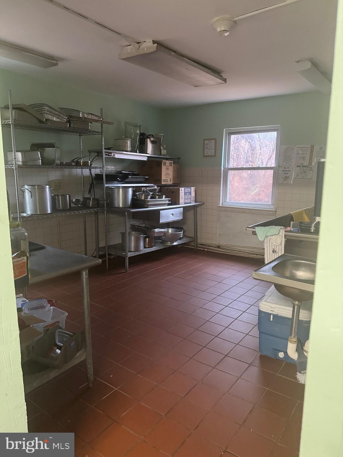 CAPITOL HEIGHTS - Commercial Sale