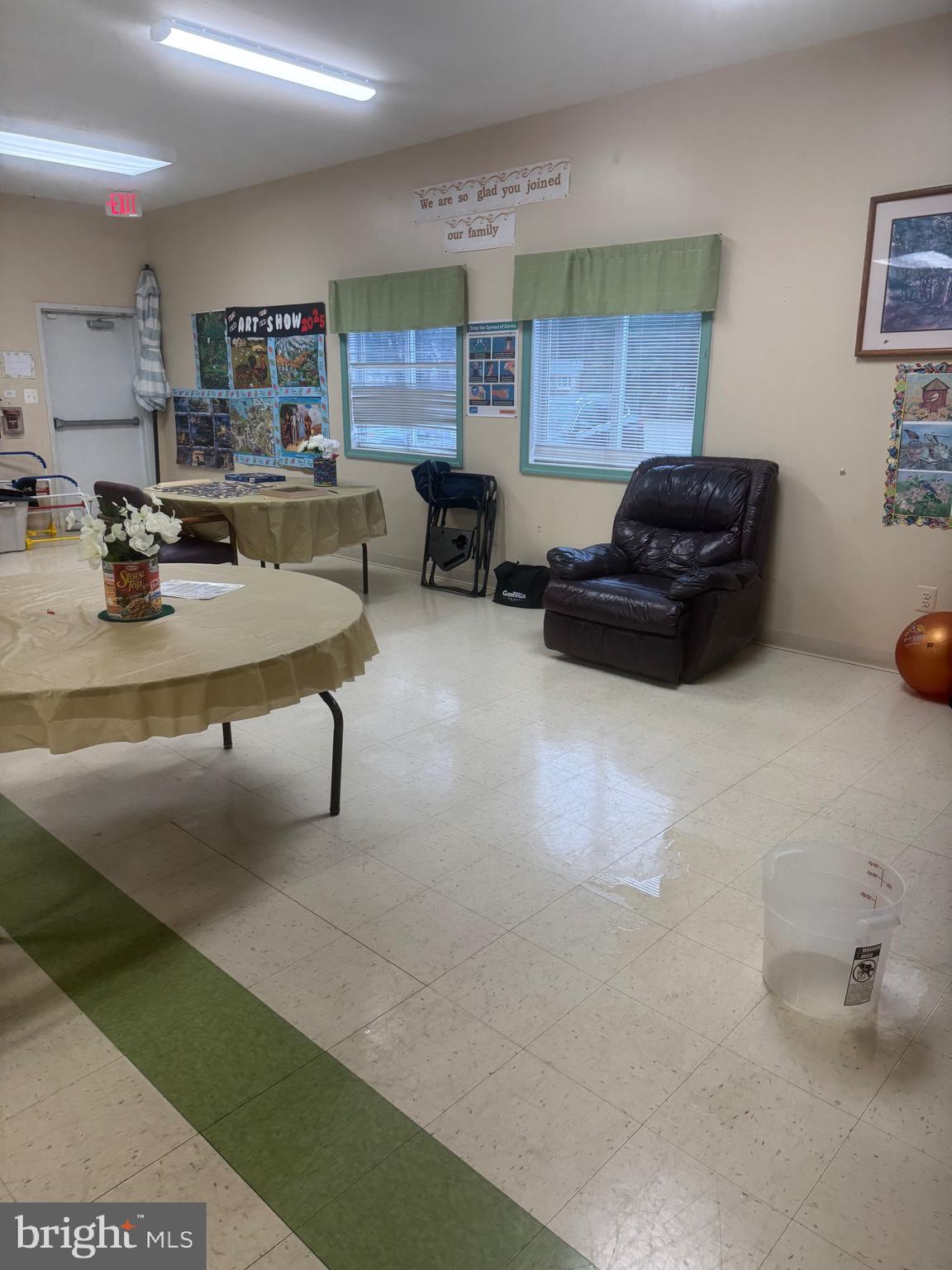 CAPITOL HEIGHTS - Commercial Sale