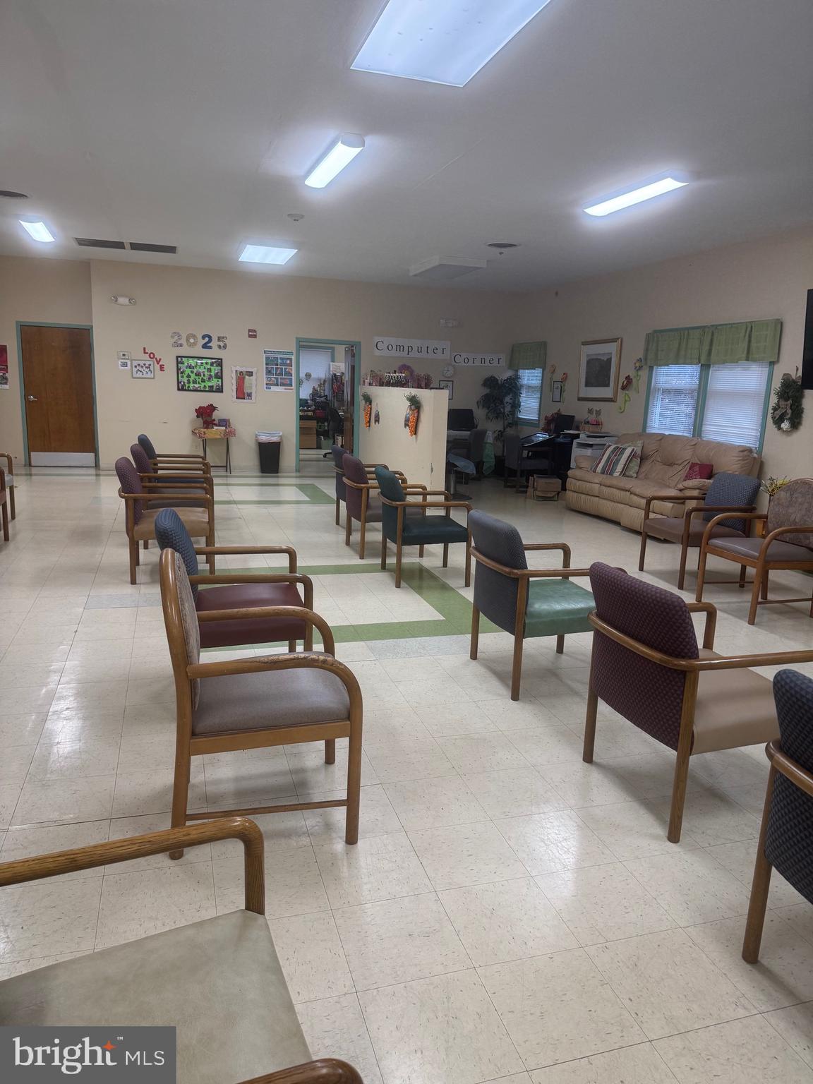 CAPITOL HEIGHTS - Commercial Sale