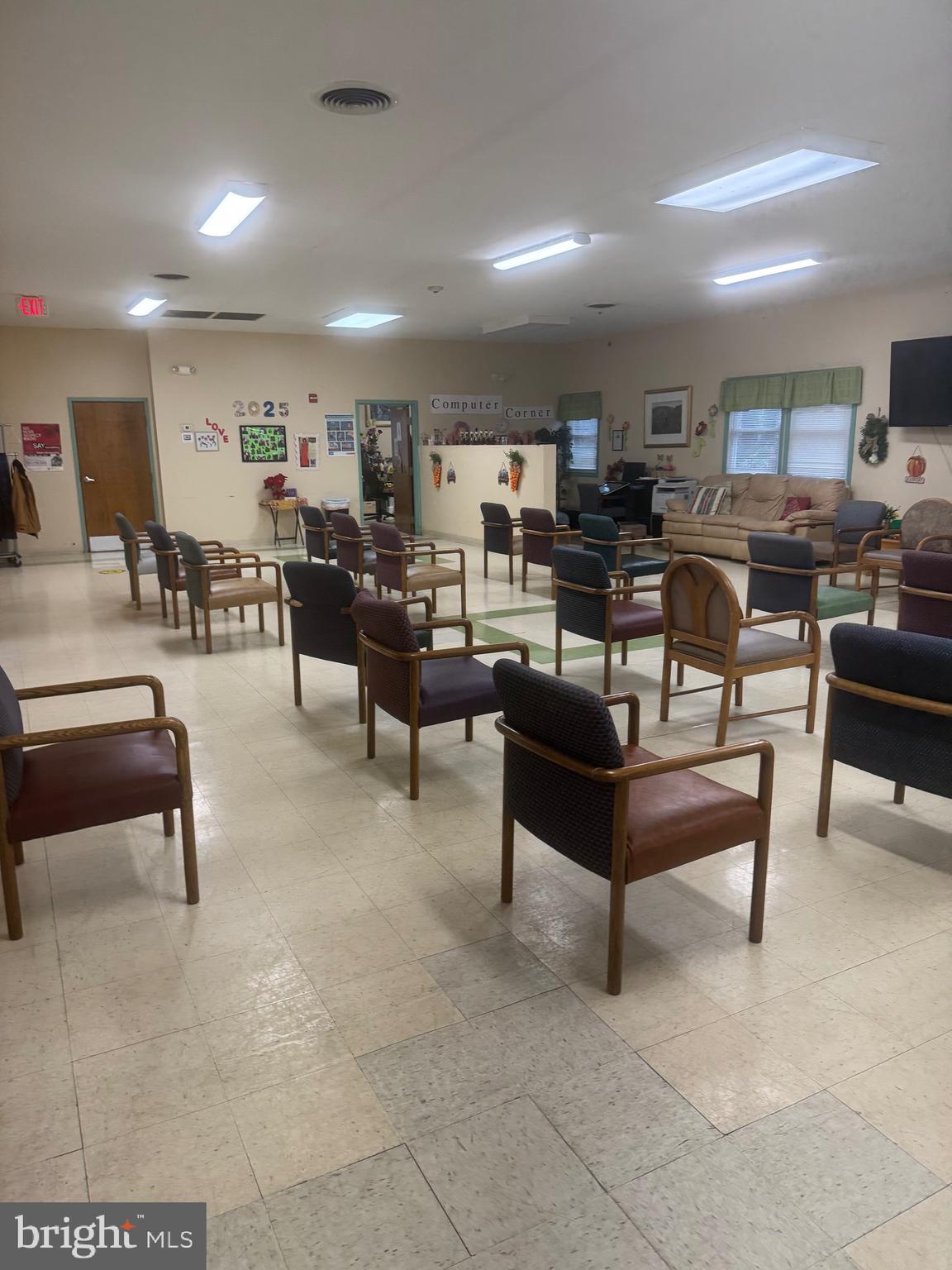 CAPITOL HEIGHTS - Commercial Sale