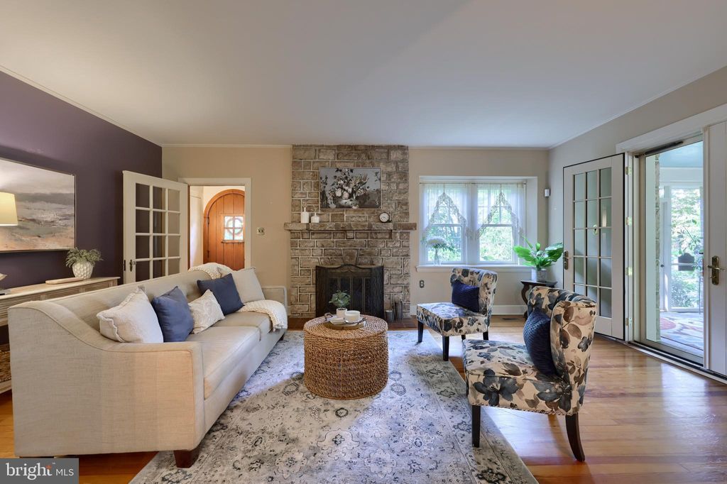 Photo of 413 Woodcrest Avenue, Lititz, PA 17543 (MLS # PALA2056214)