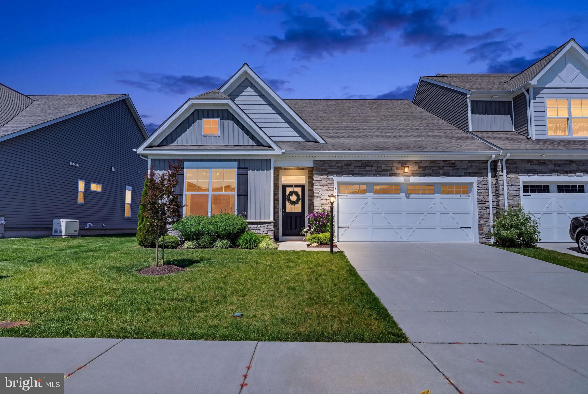2533 MONARCH WAY