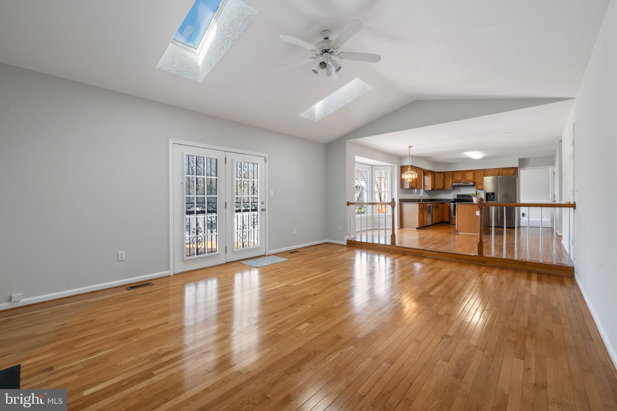 STRATFORD PLACE - Residential