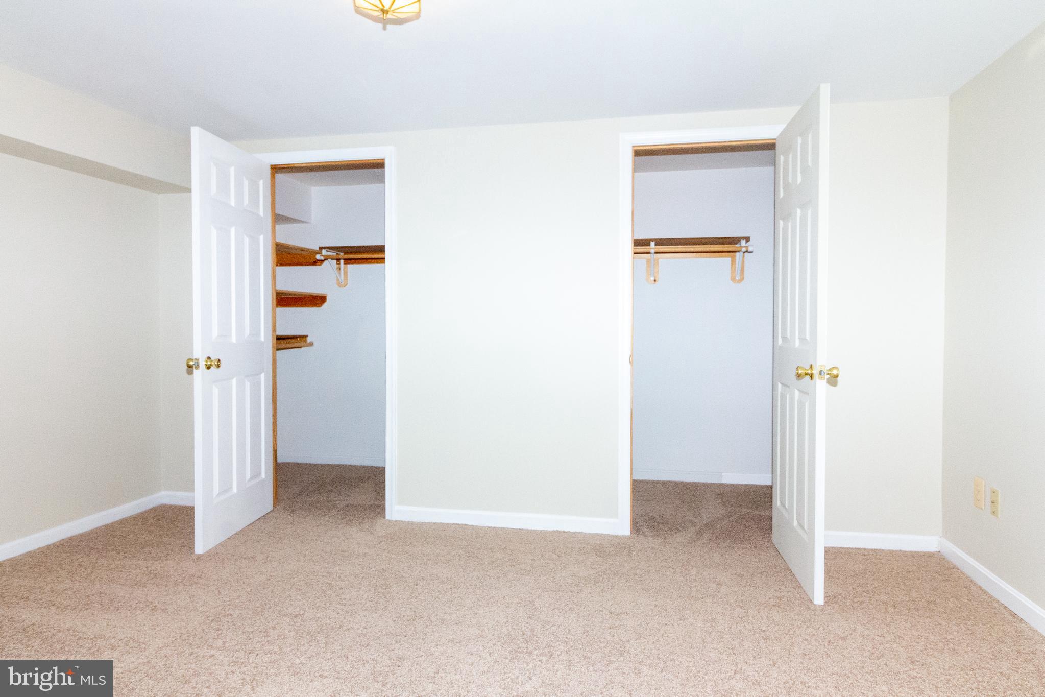 STRATFORD PLACE - Residential