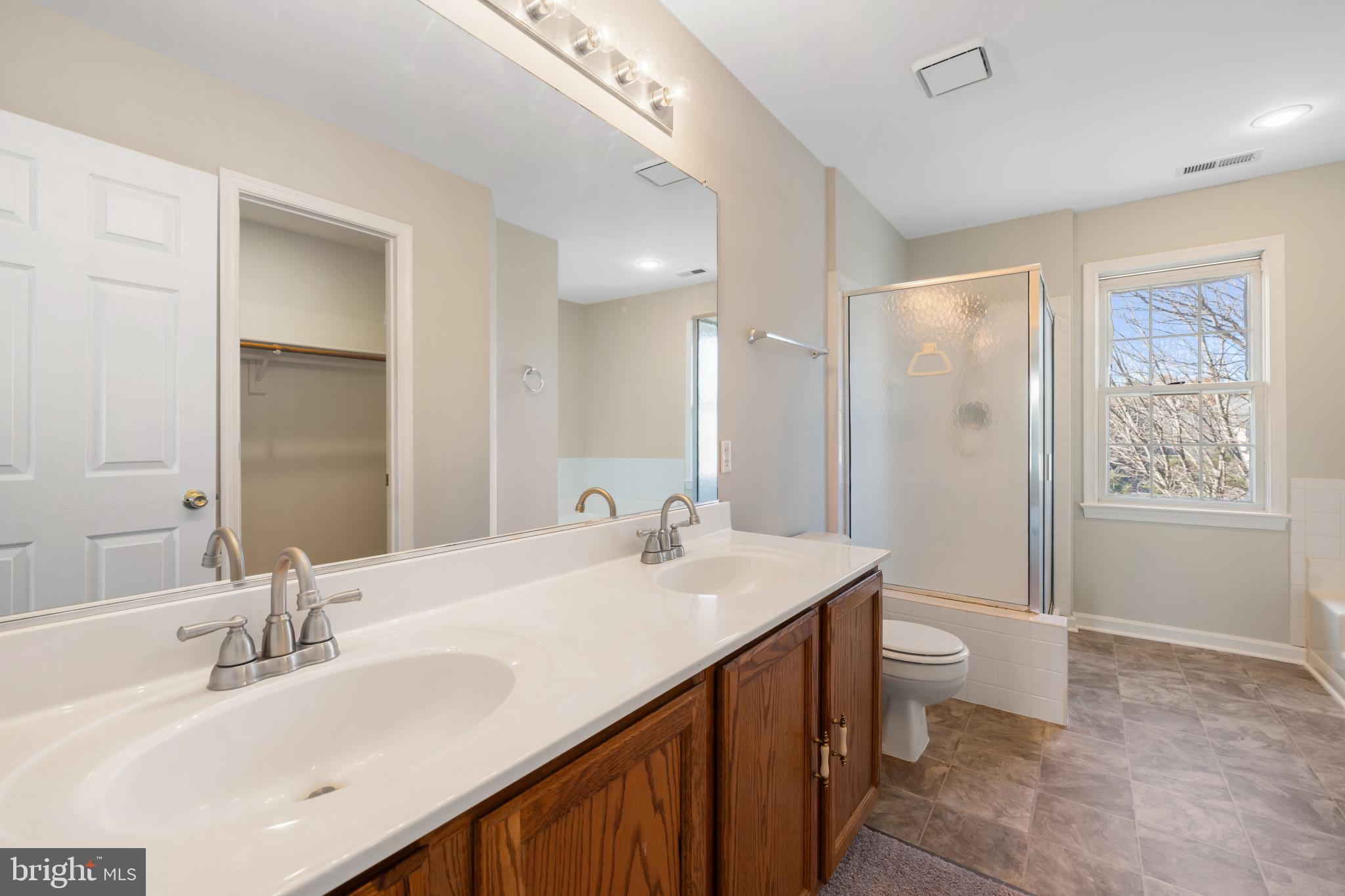 STRATFORD PLACE - Residential