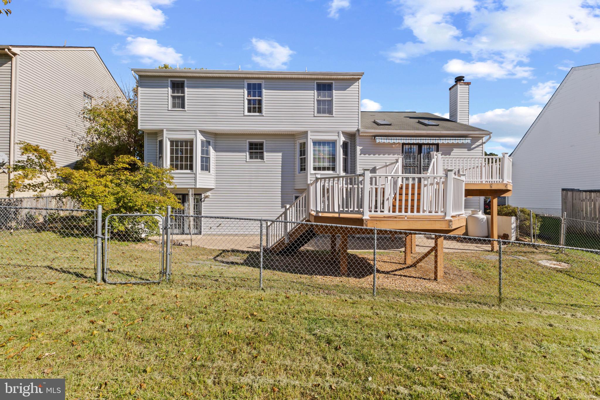 STRATFORD PLACE - Residential