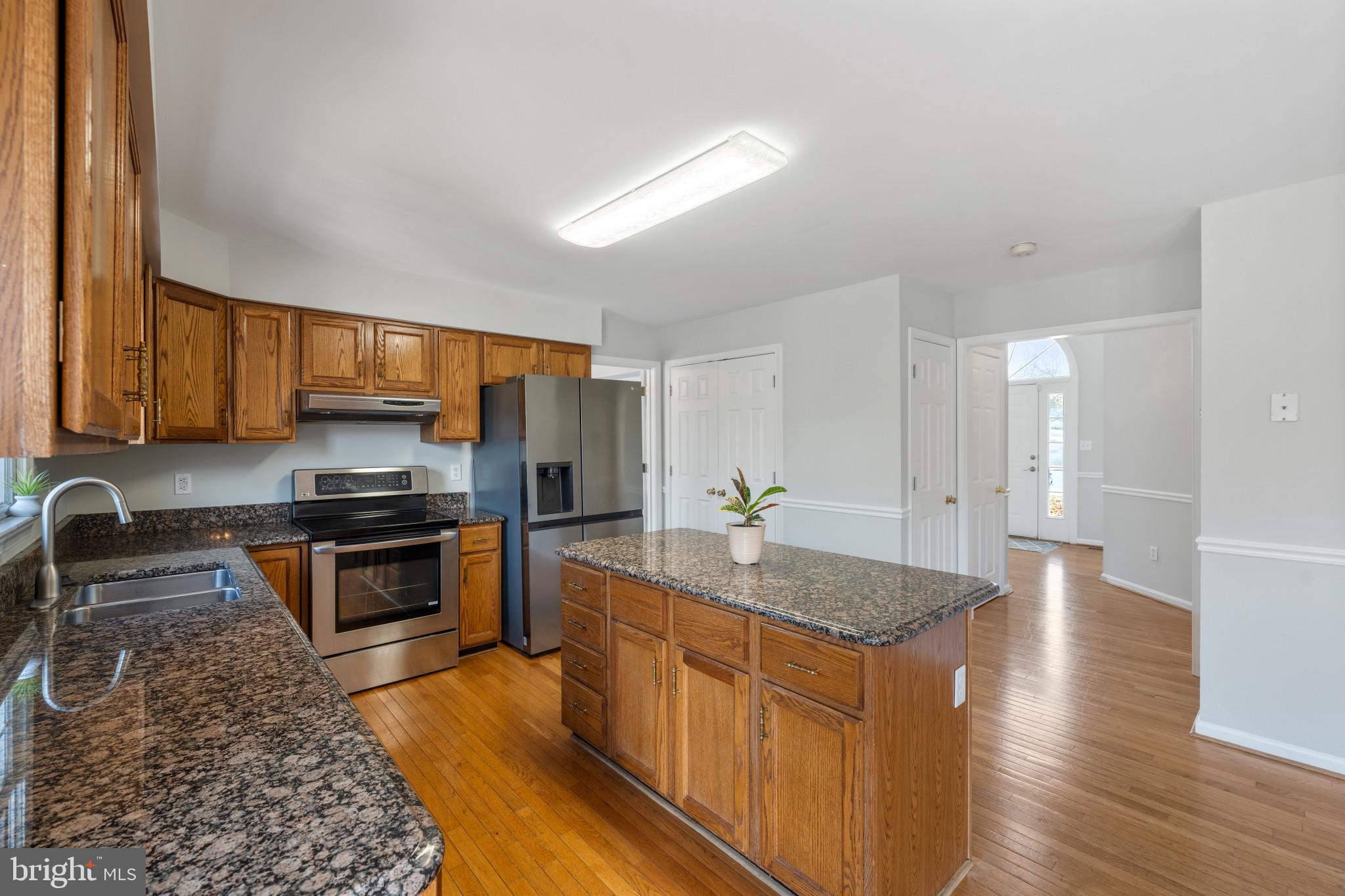 STRATFORD PLACE - Residential