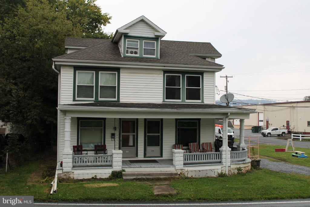 Photo of 104 W Main Street, REINHOLDS, PA 17569 (MLS # PALA2096608)
