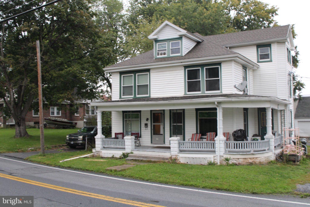 Photo of 104 W Main Street, REINHOLDS, PA 17569 (MLS # PALA2096608)