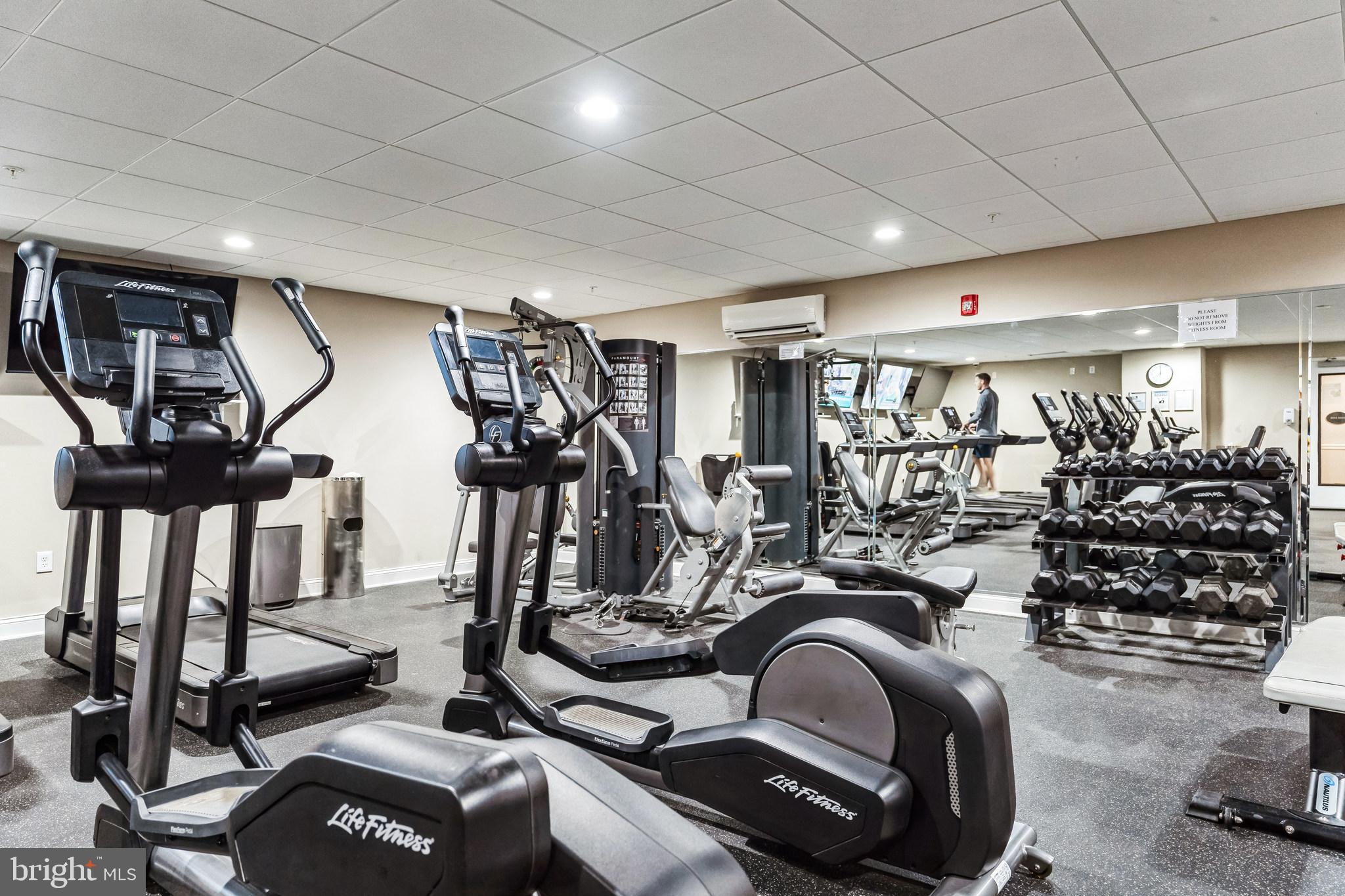 THE GRANDE AT RIVERVIEW - Residential Lease