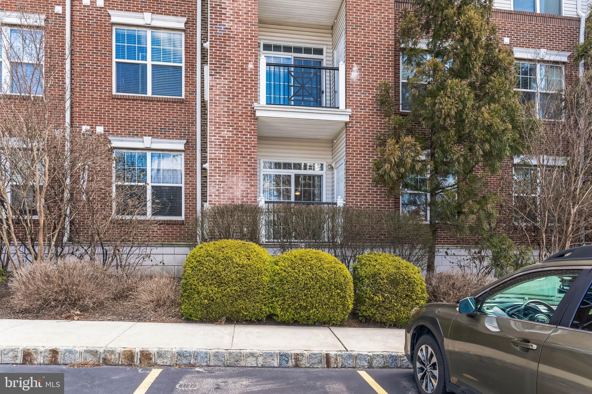 THE GRANDE AT RIVERVIEW - Residential Lease