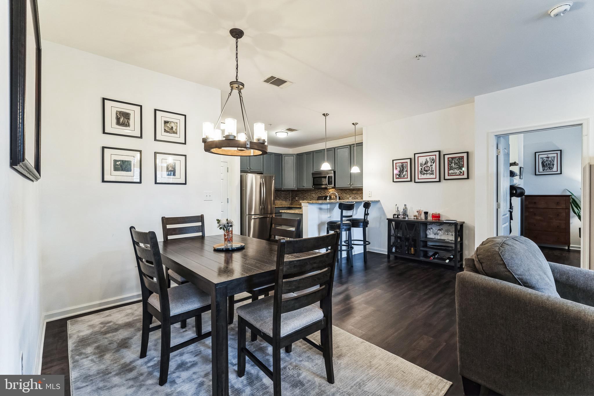 THE GRANDE AT RIVERVIEW - Residential Lease