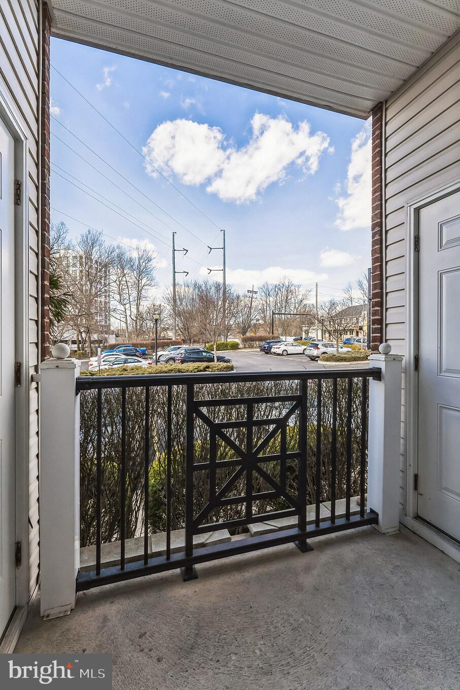 THE GRANDE AT RIVERVIEW - Residential Lease