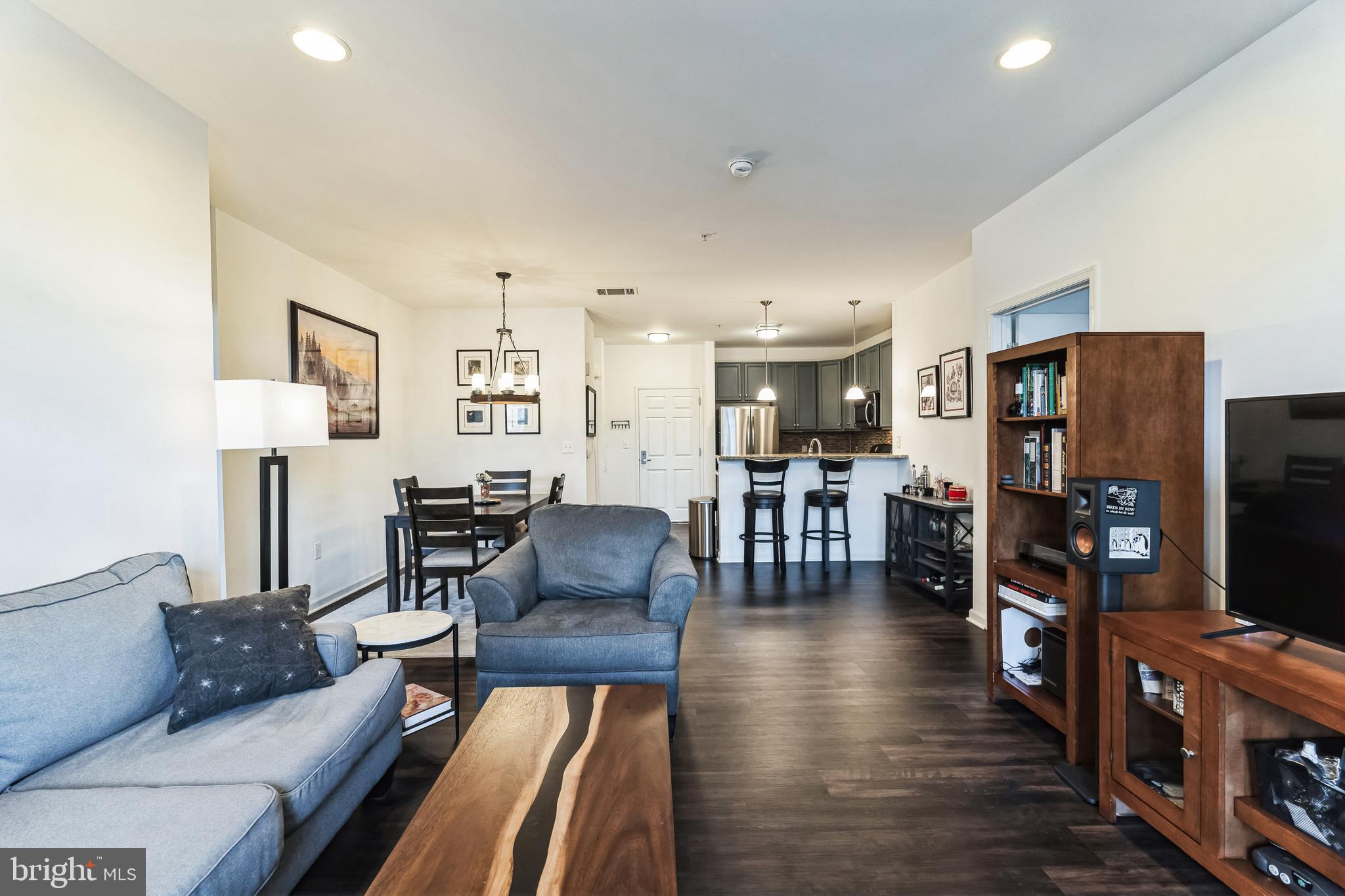 THE GRANDE AT RIVERVIEW - Residential Lease