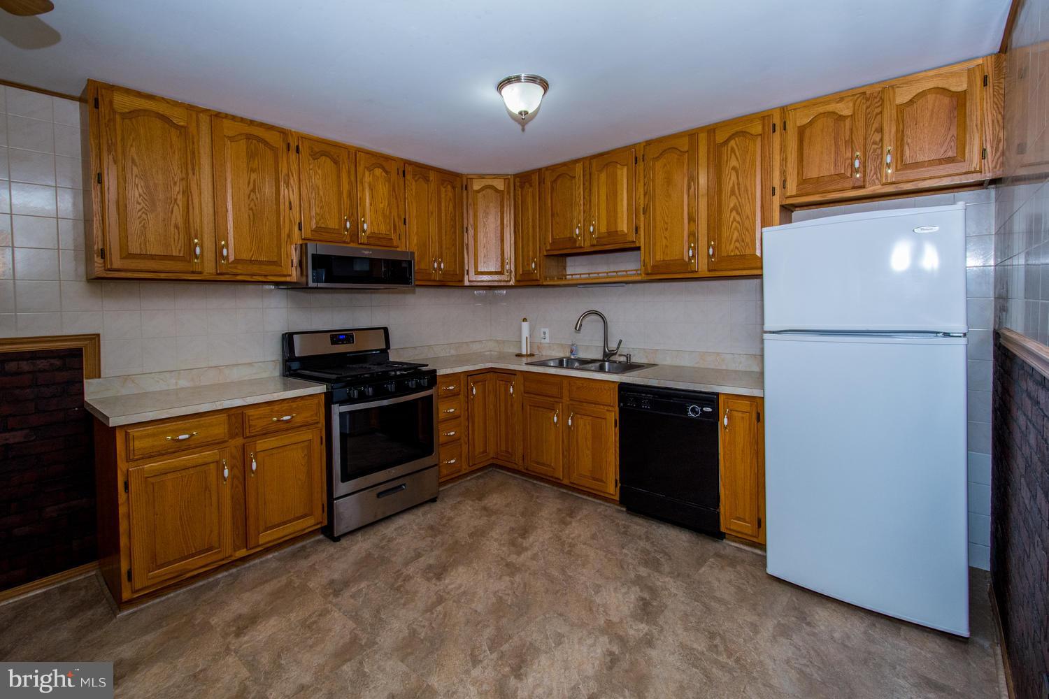 ROCK CREEK ESTATES - Residential