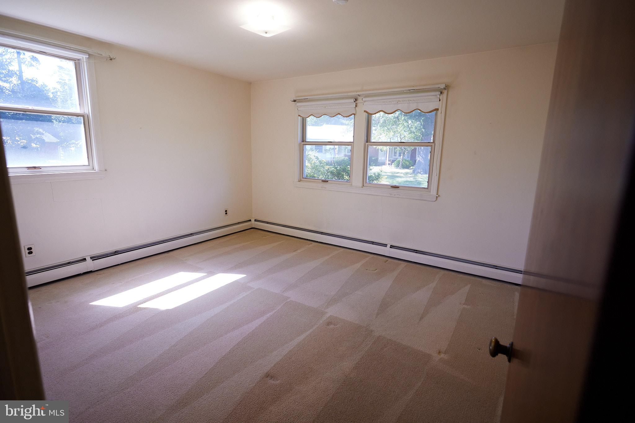4 VALLEY VIEW CIRCLE