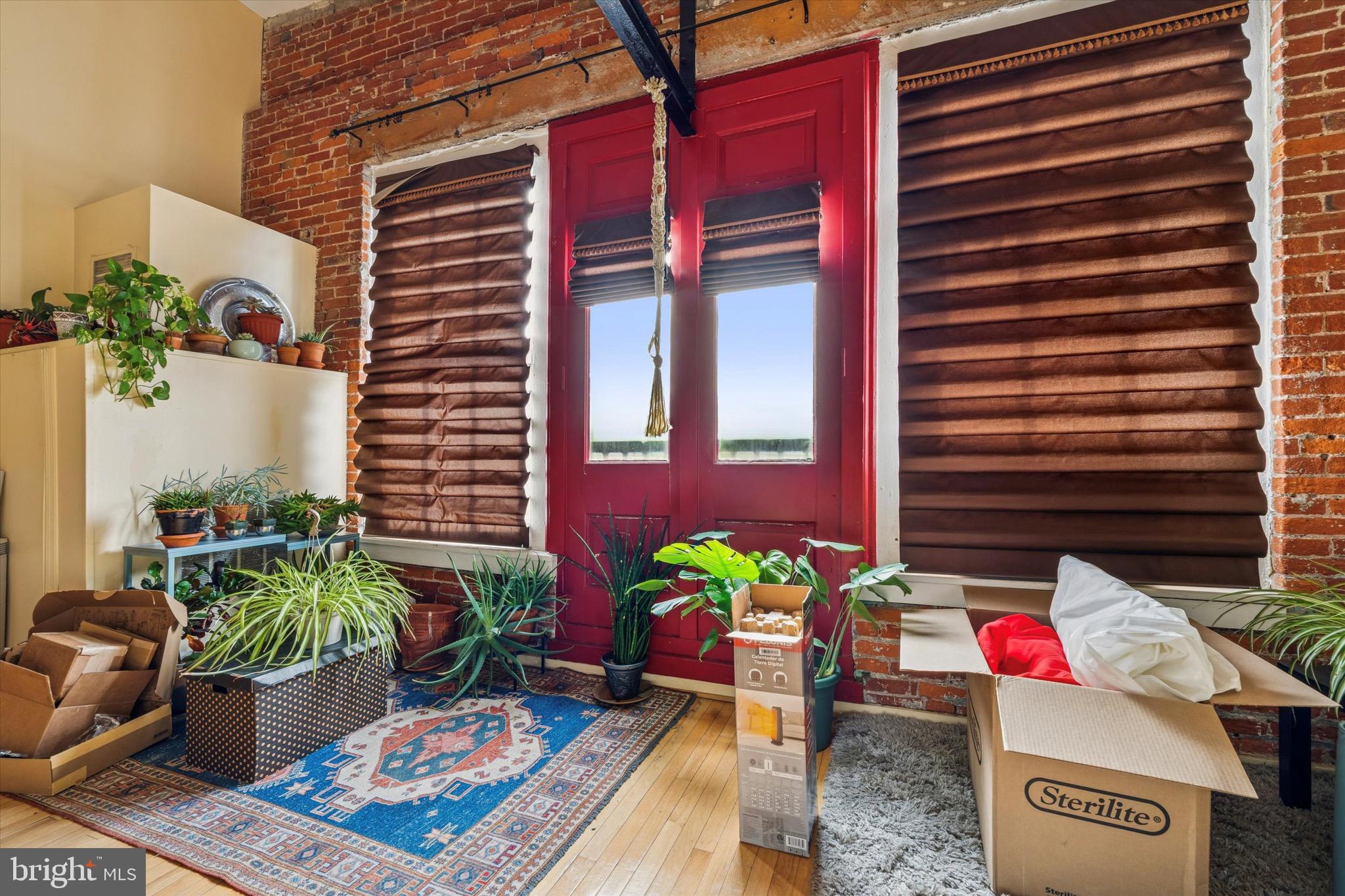 CHINATOWN - Residential