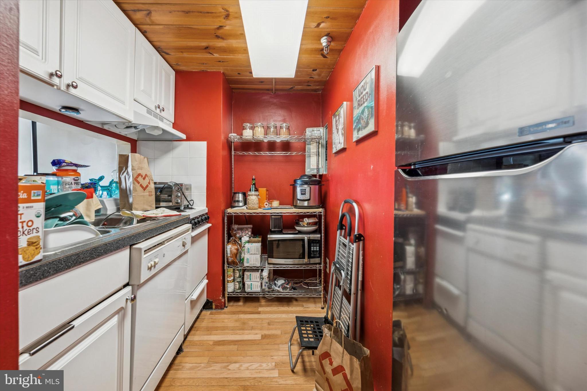 1010 RACE STREET PHM