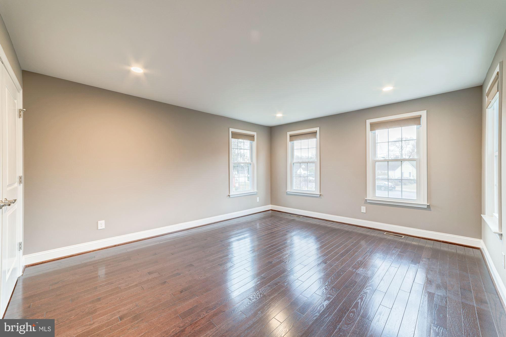 ANNALEE HEIGHTS - Residential